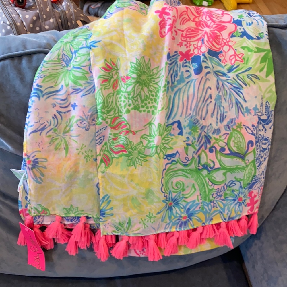 Lilly Pulitzer resort scarf/shawl/wrap.